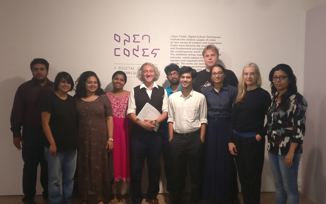 Das Bild zeigt die GewinnerInnen des Coding Culture Hackathons in Mumbai