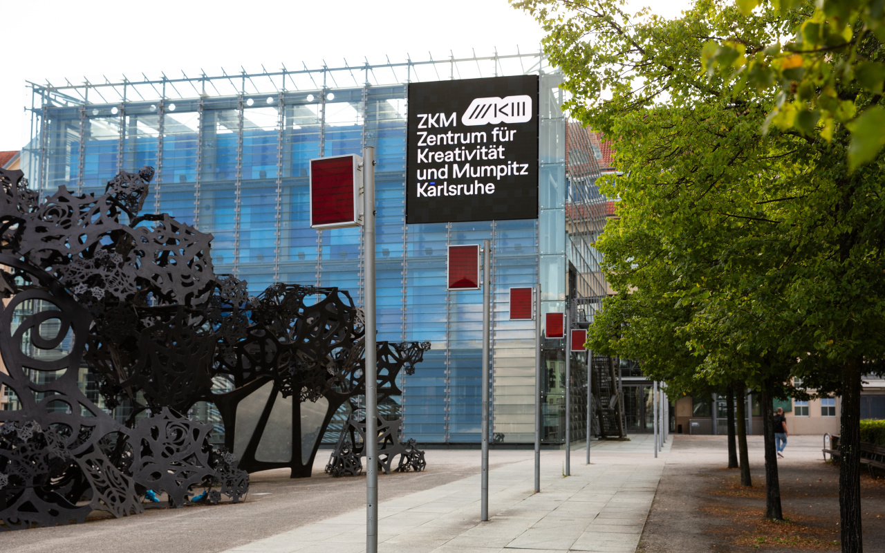 Cem A. Intervention Außenansicht, Zentrum für Kreativität und Mumpitz