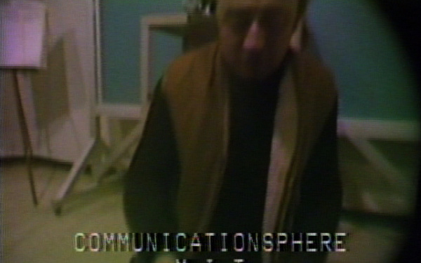 Videostill aus »TV to TV« von Aldo Tambellini