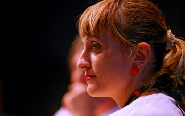 Kopf einer Frau: Porträt von Pinar Yoldas