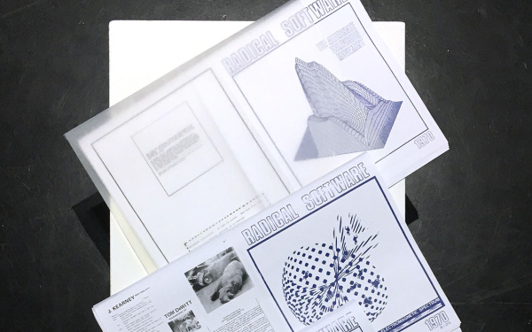 Blick in die Ausstellung »Radical Software«
