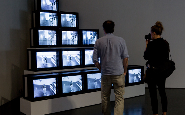 Blick in die Ausstellung »Radical Software«