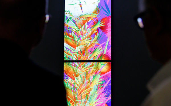 Blick in die Ausstellung »Kunst in Bewegung. 100 Meisterwerke mit und durch Medien«