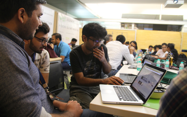 Teilnehmer des Coding Culture Hackathons in Mumbai.