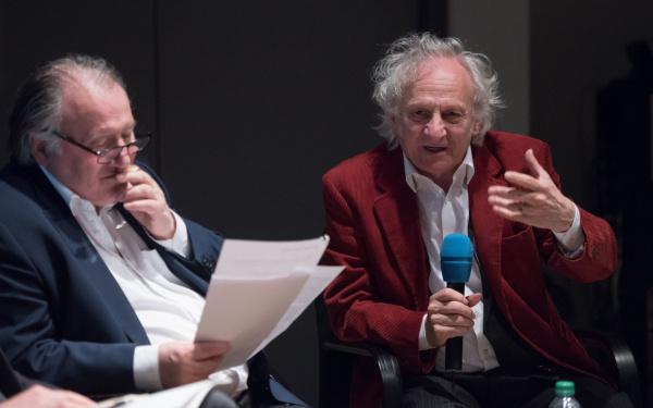 Peter Weibel und Siegfried Zielinski bei der Podiumsdiskussion