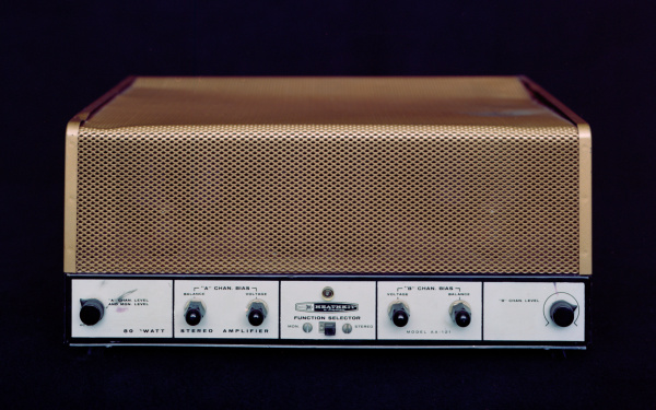 Devices from the historic studio Hermann Heiß