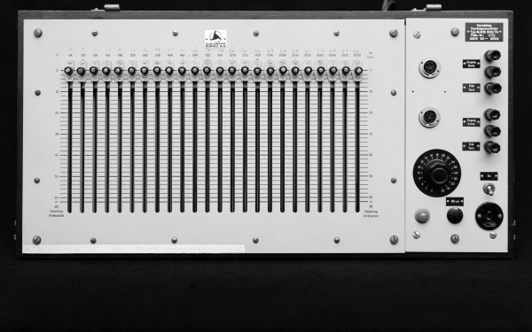 Devices from the historic studio Hermann Heiß