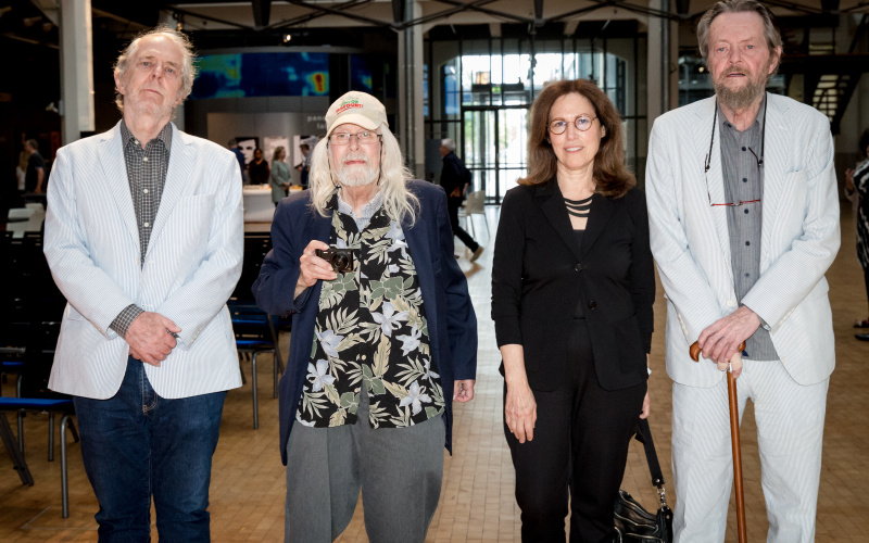 Portrait of the members of the media think tank»Raindance Corportation«