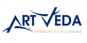 Das Logo von Art Veda, Tunis in blauer geschwungener Schrift, mit dem Untertitel Artistique, Culturelle, Sociale