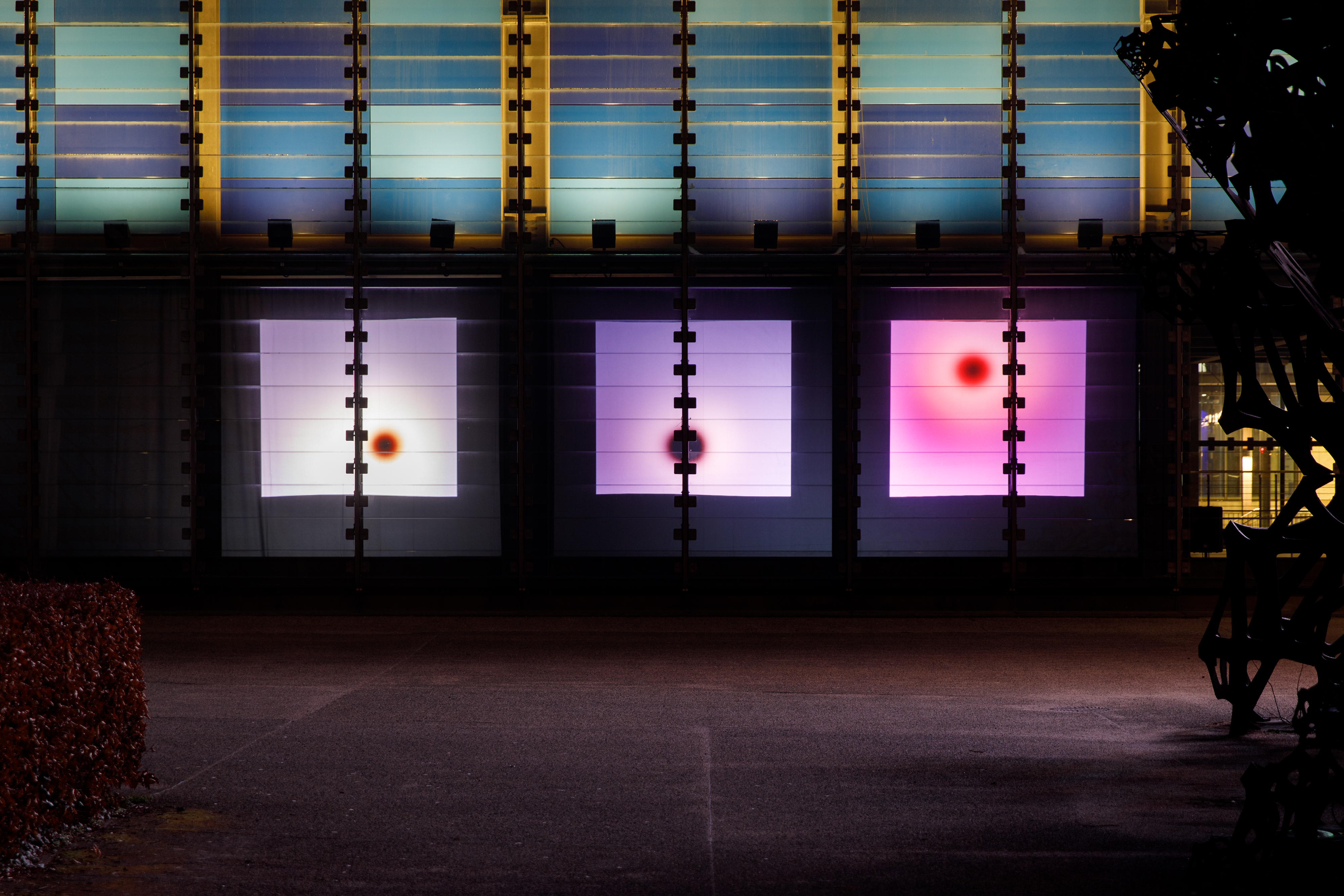 On display is the ZKM Subcubus with three projection surfaces on which colors oscillate.