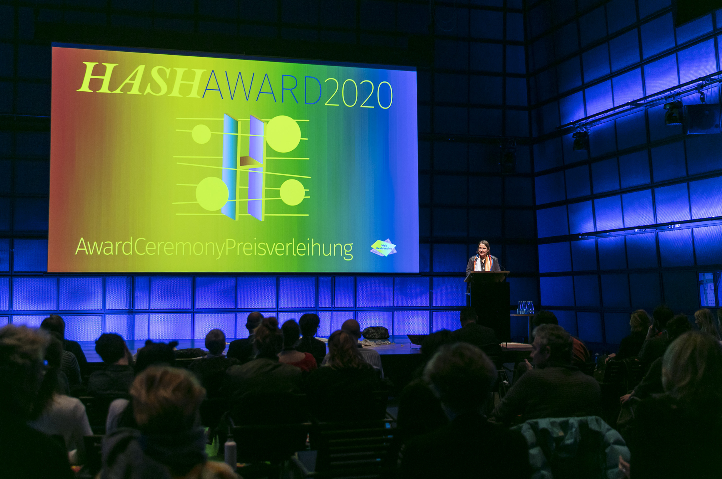 The award ceremony of the HASH Award 2020 with Elke aus dem Moore, Director of the Akademie Schloss Solitude