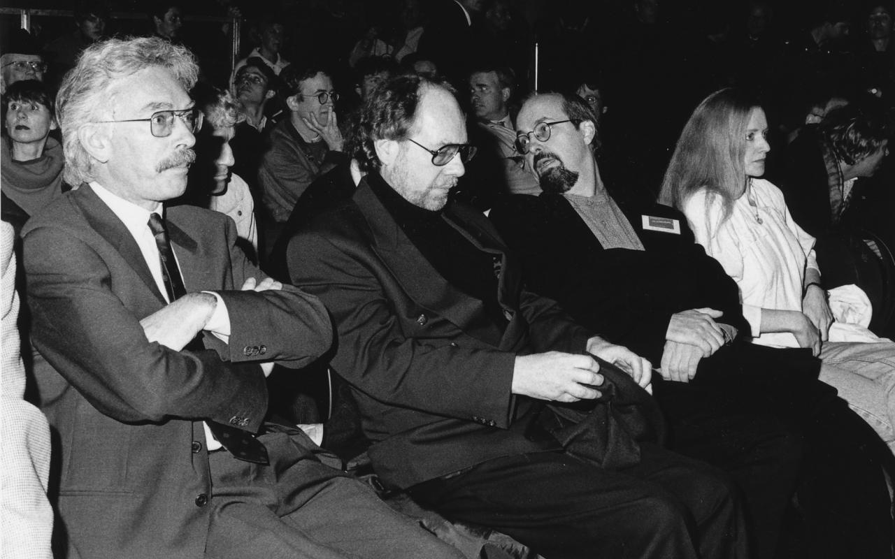 Nebeneinander sitzend: Friedrich Kittler, Klaus Schöning, Bill Viola und Sabine Schäfer