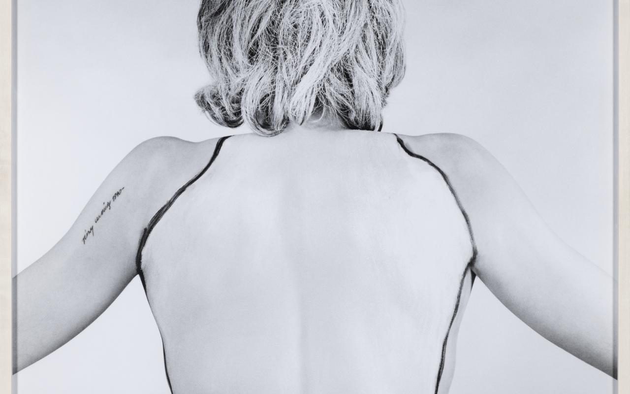 Die weißen Flecken meiner Körper-Landschaft. Kenn-Zeichnung der mir niemals direkt sichtbaren Bereiche meines Körpers (Brust- und Rückenaufnahme)