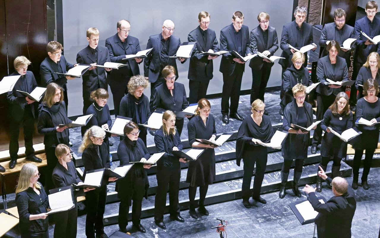 Zu sehen ist der Chor »CoroPiccolo« Karlsruhe