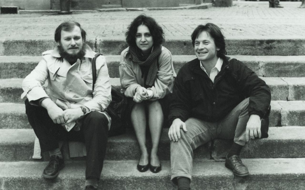 Zu sehen sind Miro A. Cimerman, Dunja Donassy-Bonačić und Vladimir Bonačić, in Paris, 1984