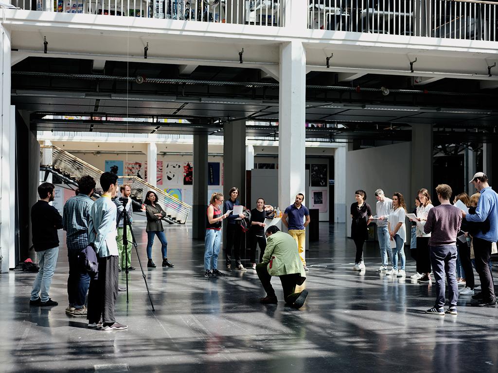 Critical Zones Forschungsseminar an der Staatlichen Hochschule für Gestaltung Karlsruhe (HfG)
