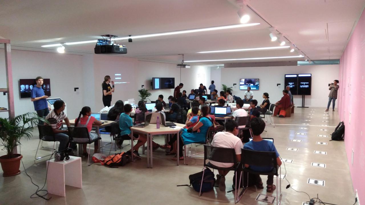 Participants of the »Digital Embroidery« workshop in Mumbai