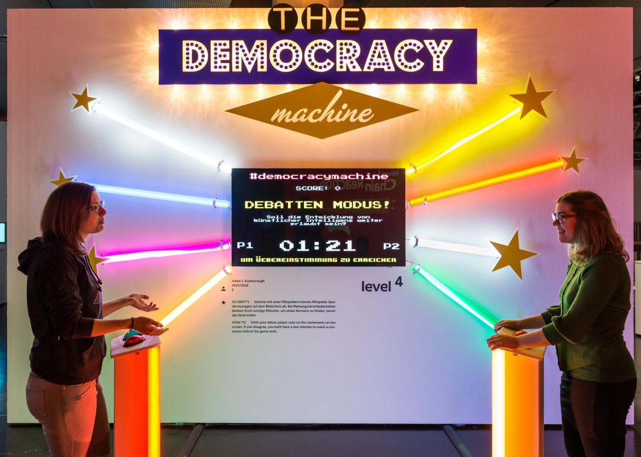 Two players playing »The Democracy Machine!«