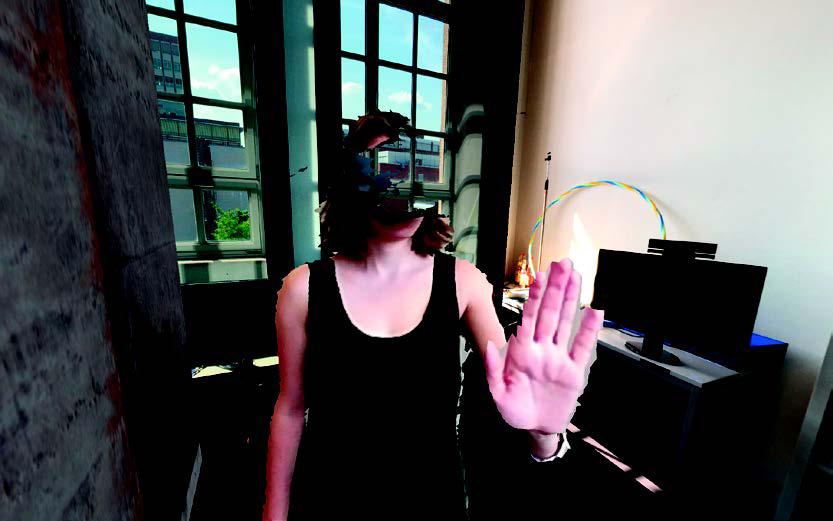Darstellung einer Frau mit einer VR-Brille