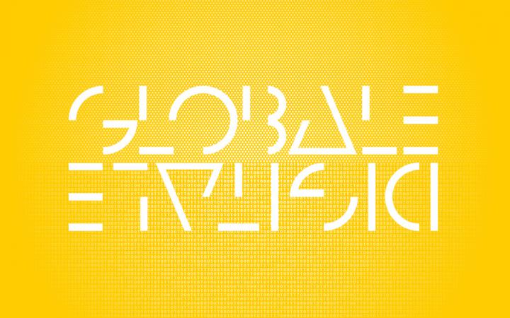 A yellow background. In white letters GLOBALE and upside-down DIGITALE