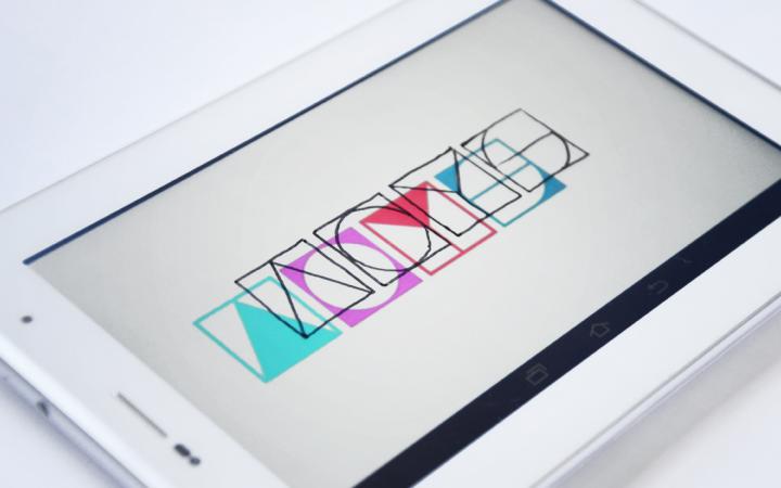 Tablet on which the logo of ArtOnYourScreen can be seen