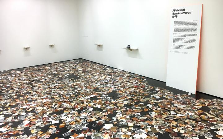  Dieter Hacker "All Power to Amateurs", installation view