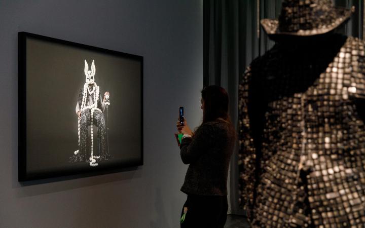 Blick in die Ausstellung »Digital Imaginaries – Africas in Production«