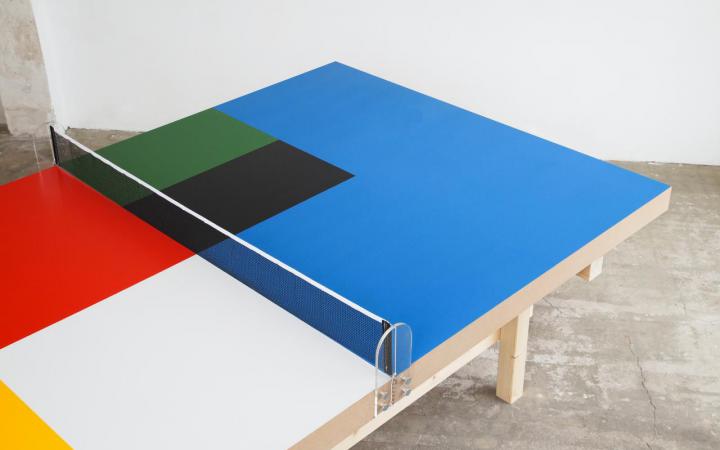 Table tennis table with colourful fields