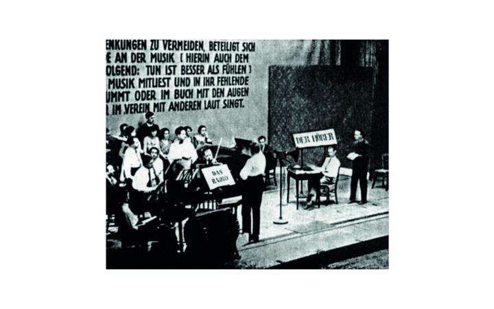 The premiere of the piece »Lindenbergpflug« on 27.7.1929, which was broadcast on the radio.