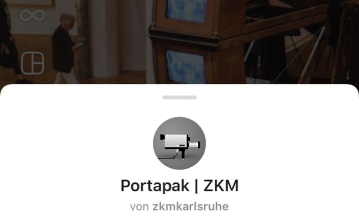 Beispiel eines Instagram-Filters des Chatbots: Blick in die Ausstellung mit einem Portapak-Filter.