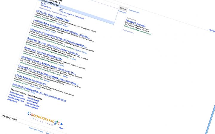 Screenshot einer verdrehten Google-Suche-Website mit der Suche »creativity online«