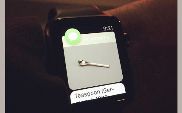 Smartwatch with news from the Museum Bot 