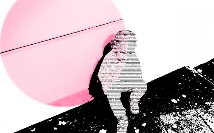Bildhafte Collage einer sitzenden Person mit einem rosafarbenen Kreis im Hintergrund