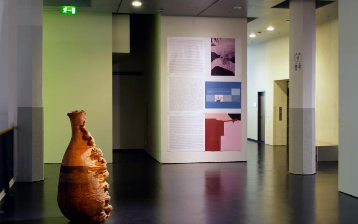 Ausstellungsansicht "Jochen Gerz: Anthologie der Kunst"