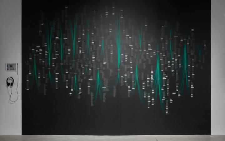 Das Kunstwerk von Kate Crawford und Vladan Joler, »Anatomy of an AI System«, 2018