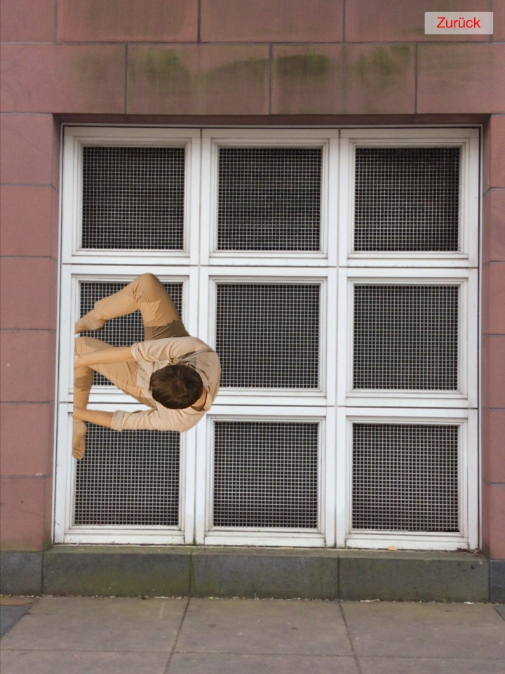 Ein Fenster der Badischen Landesbibliothek Karlsruhe überlagert vom Bild eines Tänzers.