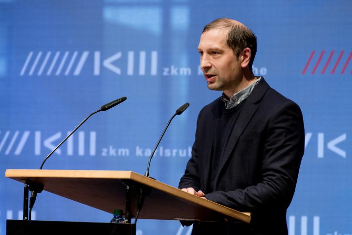 Philipp Ziegler bei seiner Rede an der Eröffnung von Markus Lüpertz