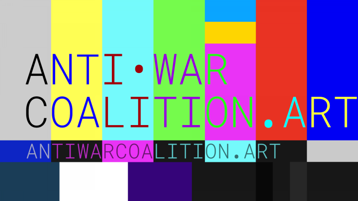 Der Text auf dem Bild lautet Anti War Coalition.Art. Das Bild gleicht einem Testbild. Es sind viele Farbstreifen zu sehen.