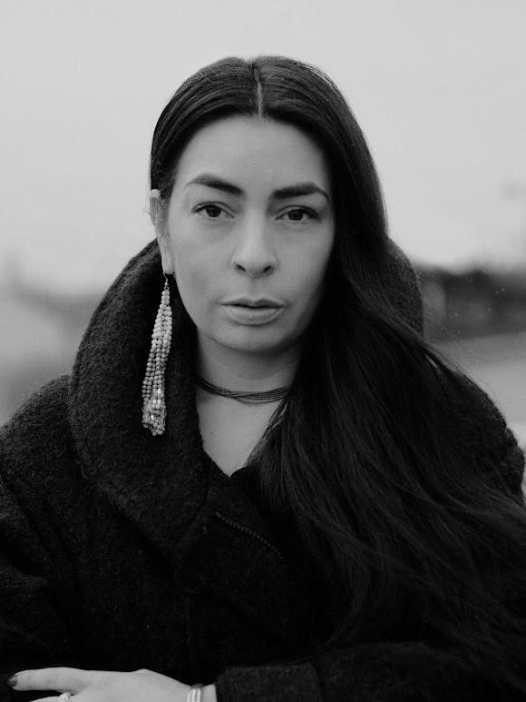 Black and white portrait of Tiara Roxanne