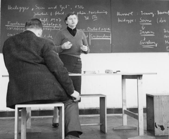 Seminar by Elisabeth Walther, HfG Ulm, January 1957