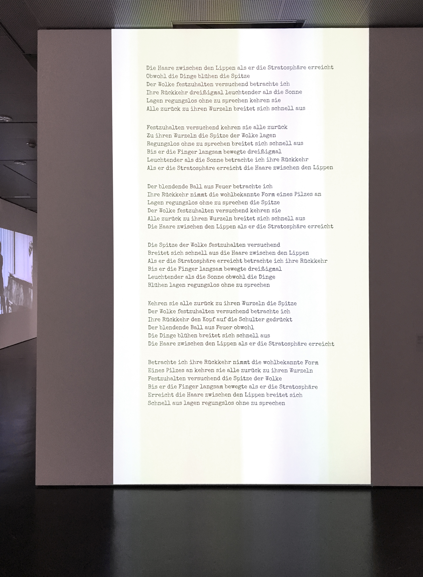 View of the exhibition »Nanni Balestrini. Wer das hir liest braucht sich vor nichts mehr zu fürchten«