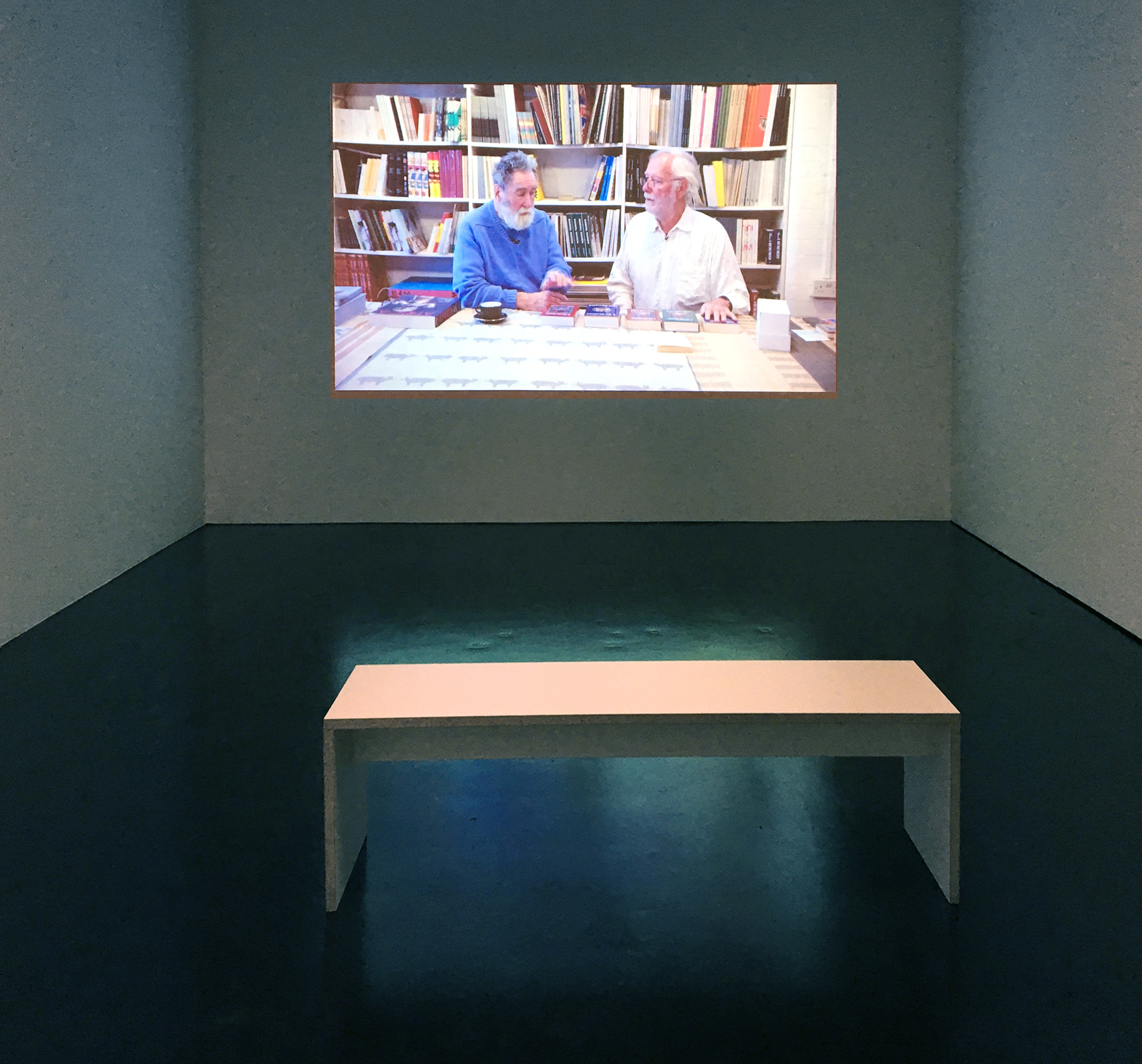 Blick in die Ausstellung »Hansjörg Mayer. The Smell of Ink«