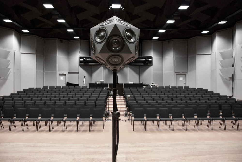 Sculptural Aspects in Loudspeaker Music | ZKM