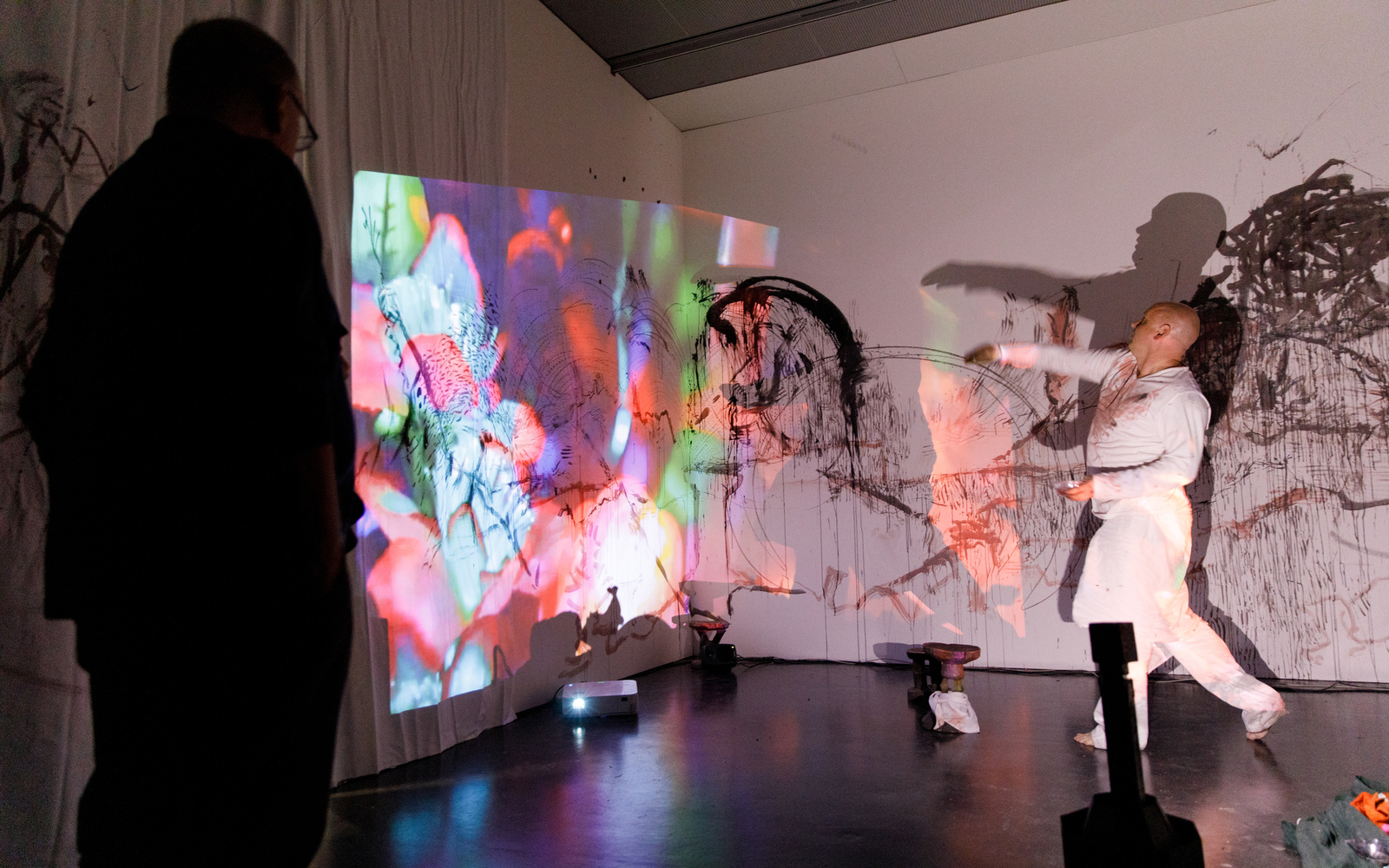 Blick in die Ausstellung »Digital Imaginaries – Africas in Production«