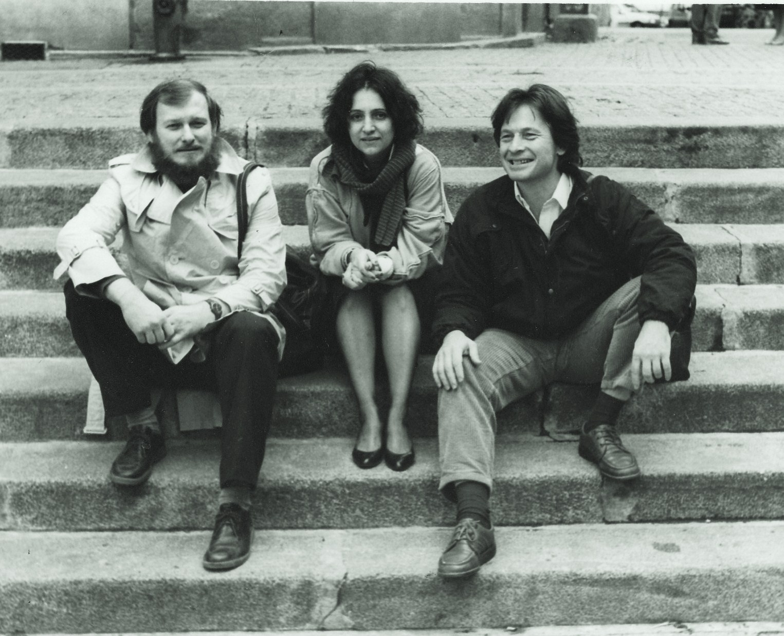 Zu sehen sind Miro A. Cimerman, Dunja Donassy-Bonačić und Vladimir Bonačić, in Paris, 1984