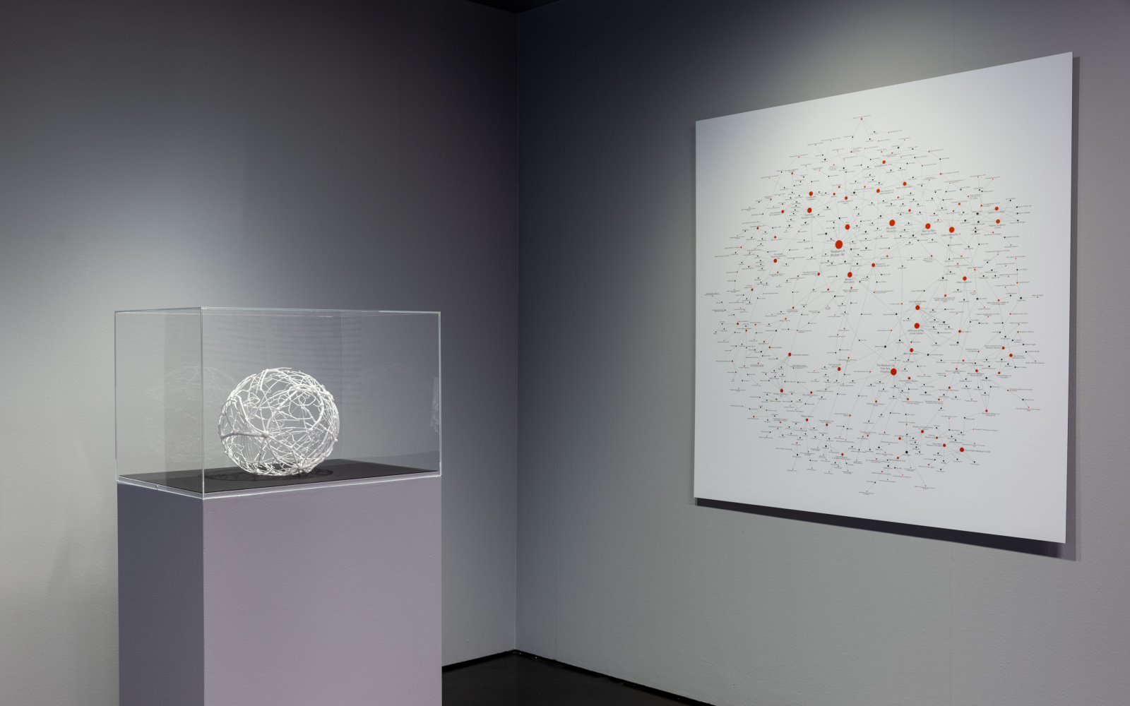 Exhibition view with the »Art Board Network« as a 3D model and as a picture on the wall.
