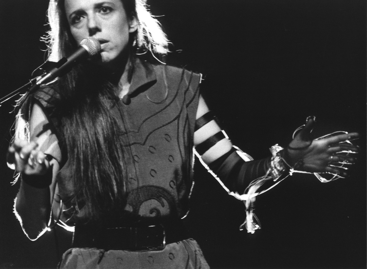 Laetitia Sonami singing