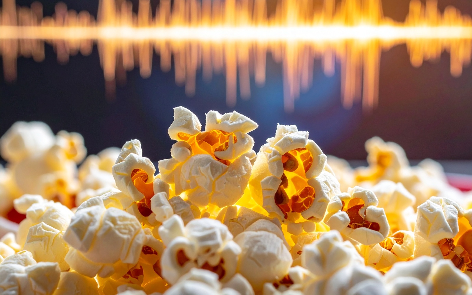 Popcorn und Soundwellen