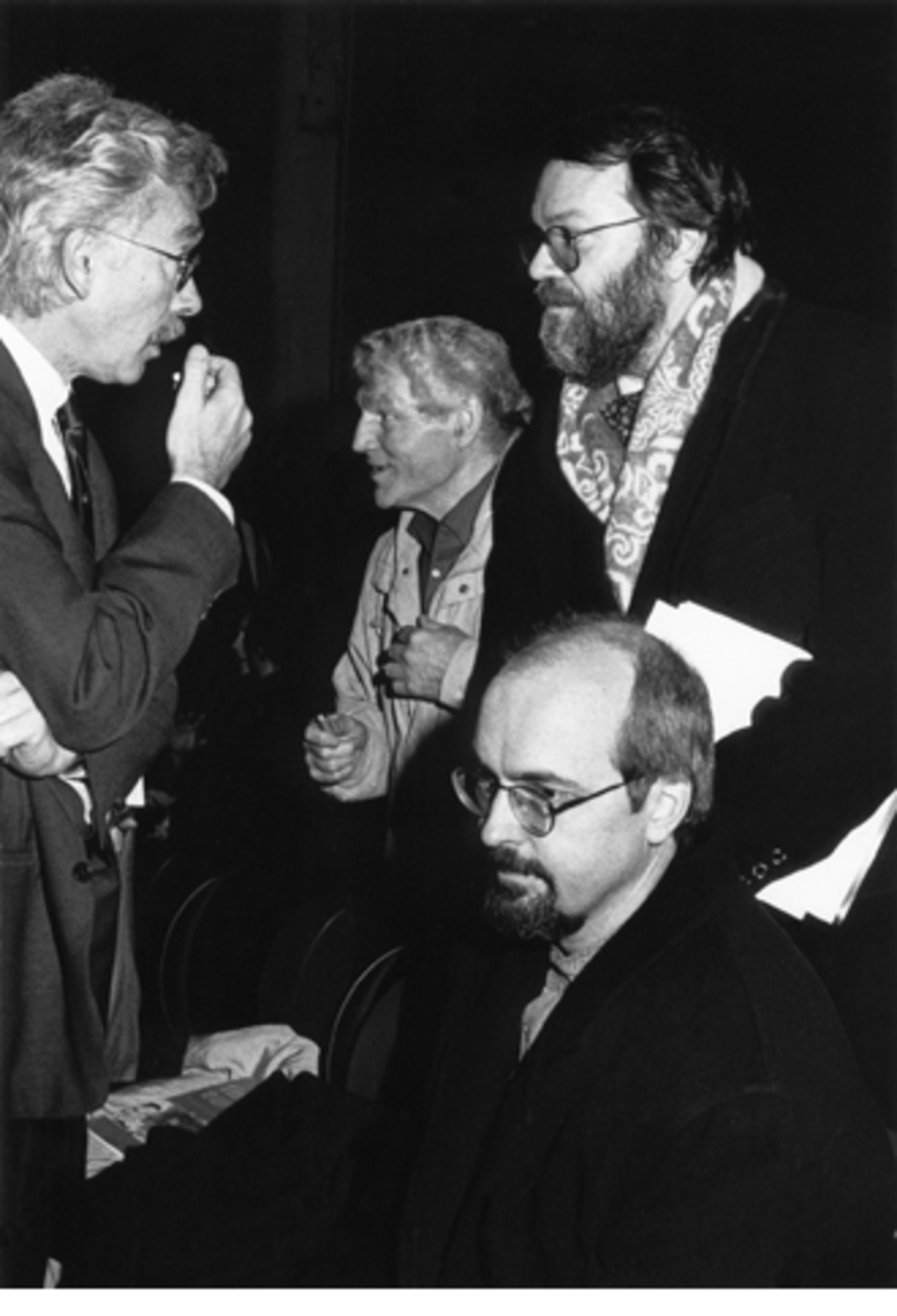 Friedrich Kittler in conversation witb Wulf Herzogenrath. In the front: Bill Viola.