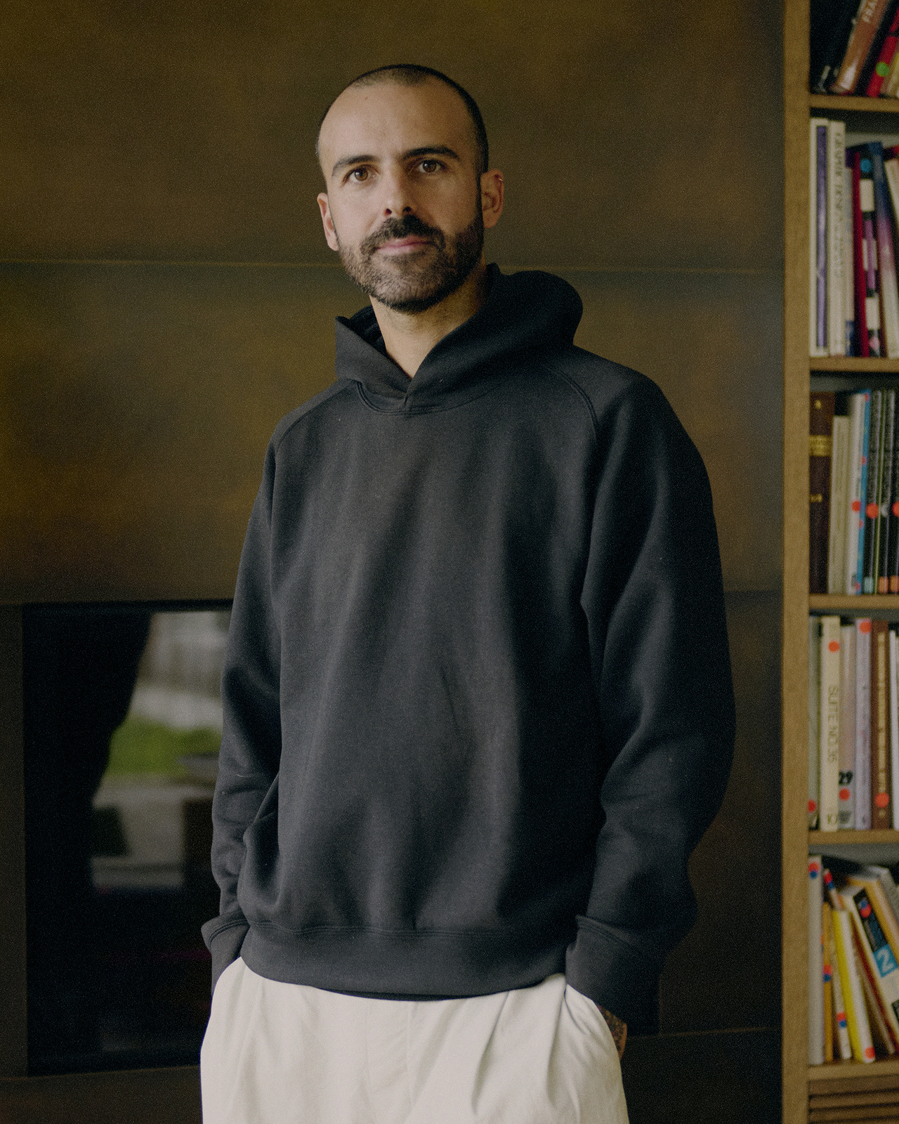 This picture shows a portrait photo of a person.